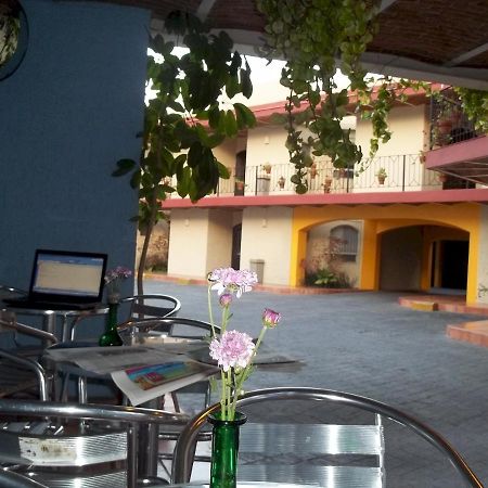 Hotel Villa Del Sol Expo Γκουανταλαχάρα Εξωτερικό φωτογραφία