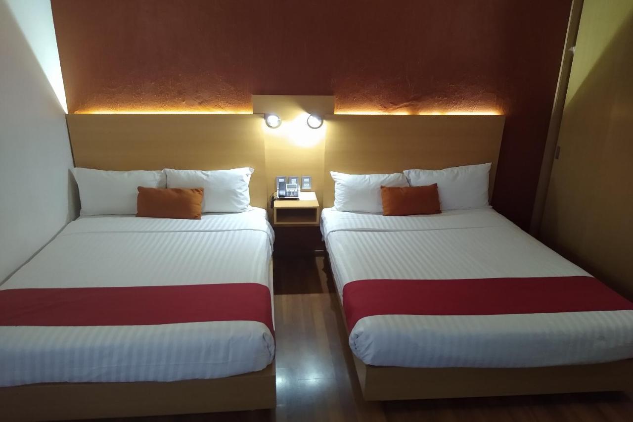 Hotel Villa Del Sol Expo Γκουανταλαχάρα Εξωτερικό φωτογραφία