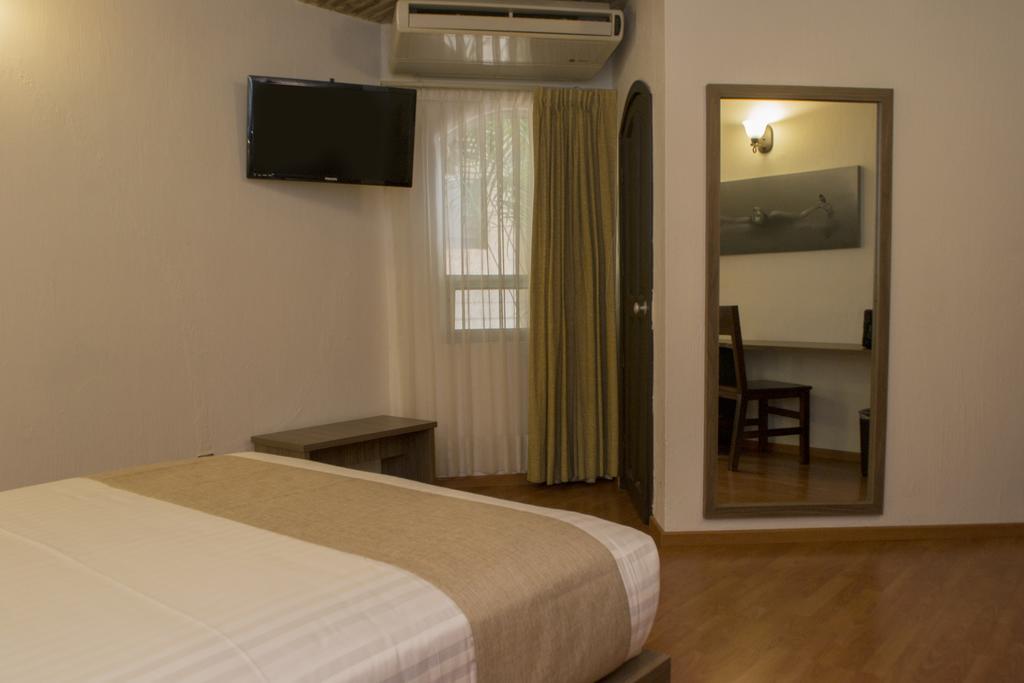 Hotel Villa Del Sol Expo Γκουανταλαχάρα Εξωτερικό φωτογραφία