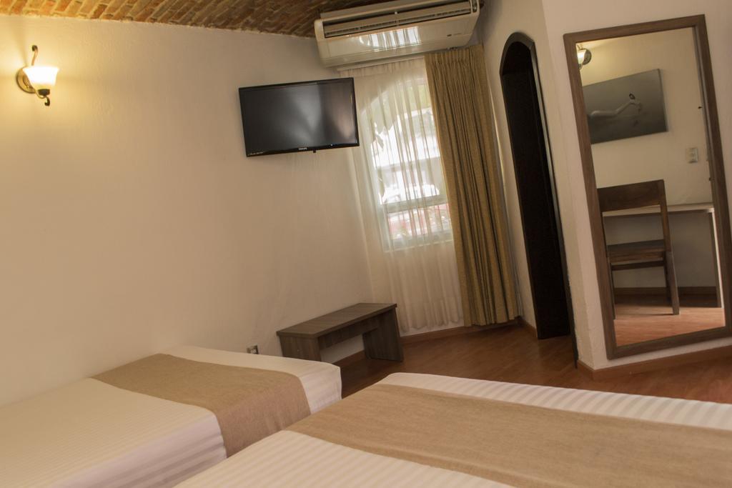 Hotel Villa Del Sol Expo Γκουανταλαχάρα Εξωτερικό φωτογραφία