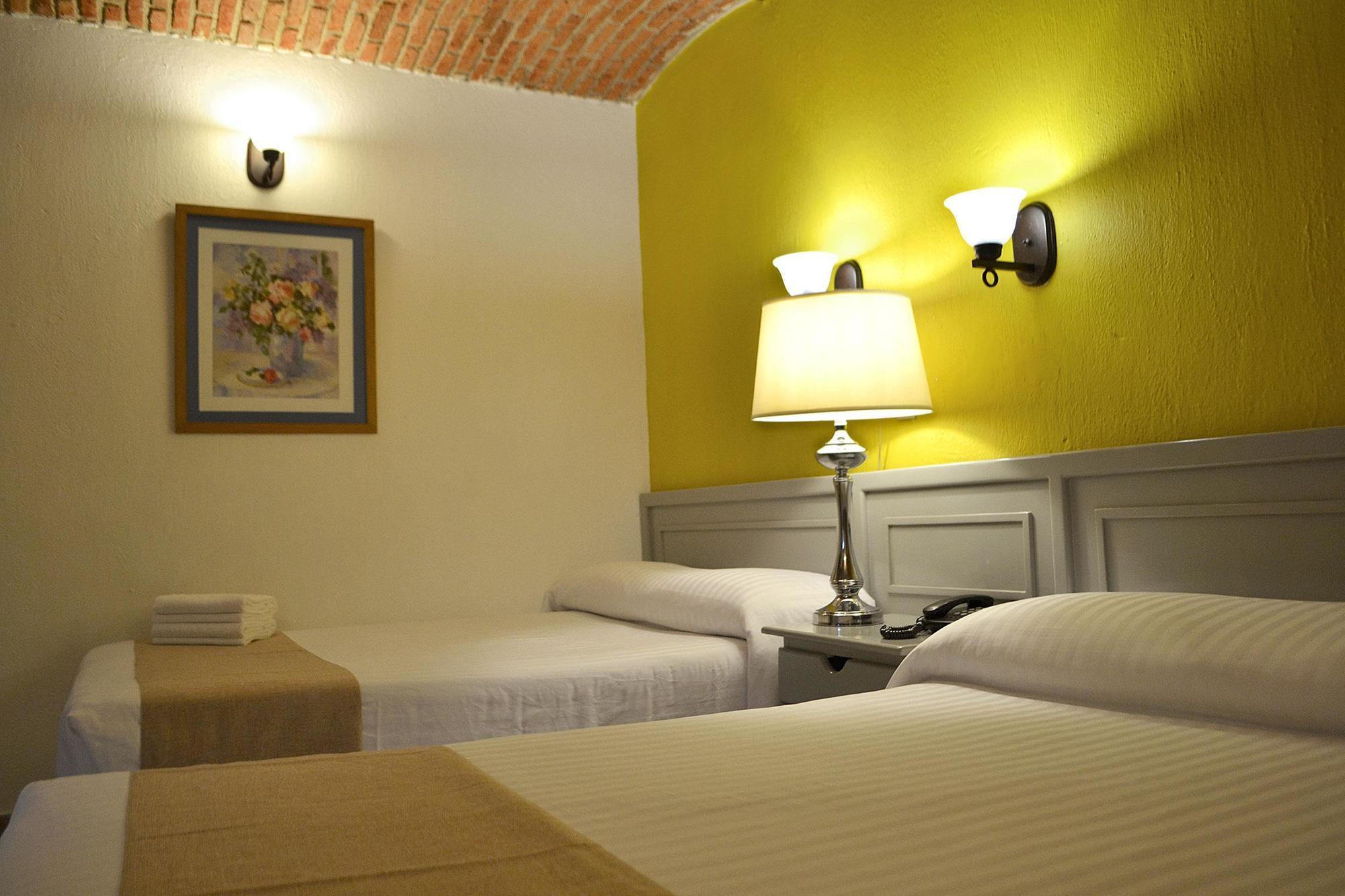 Hotel Villa Del Sol Expo Γκουανταλαχάρα Εξωτερικό φωτογραφία