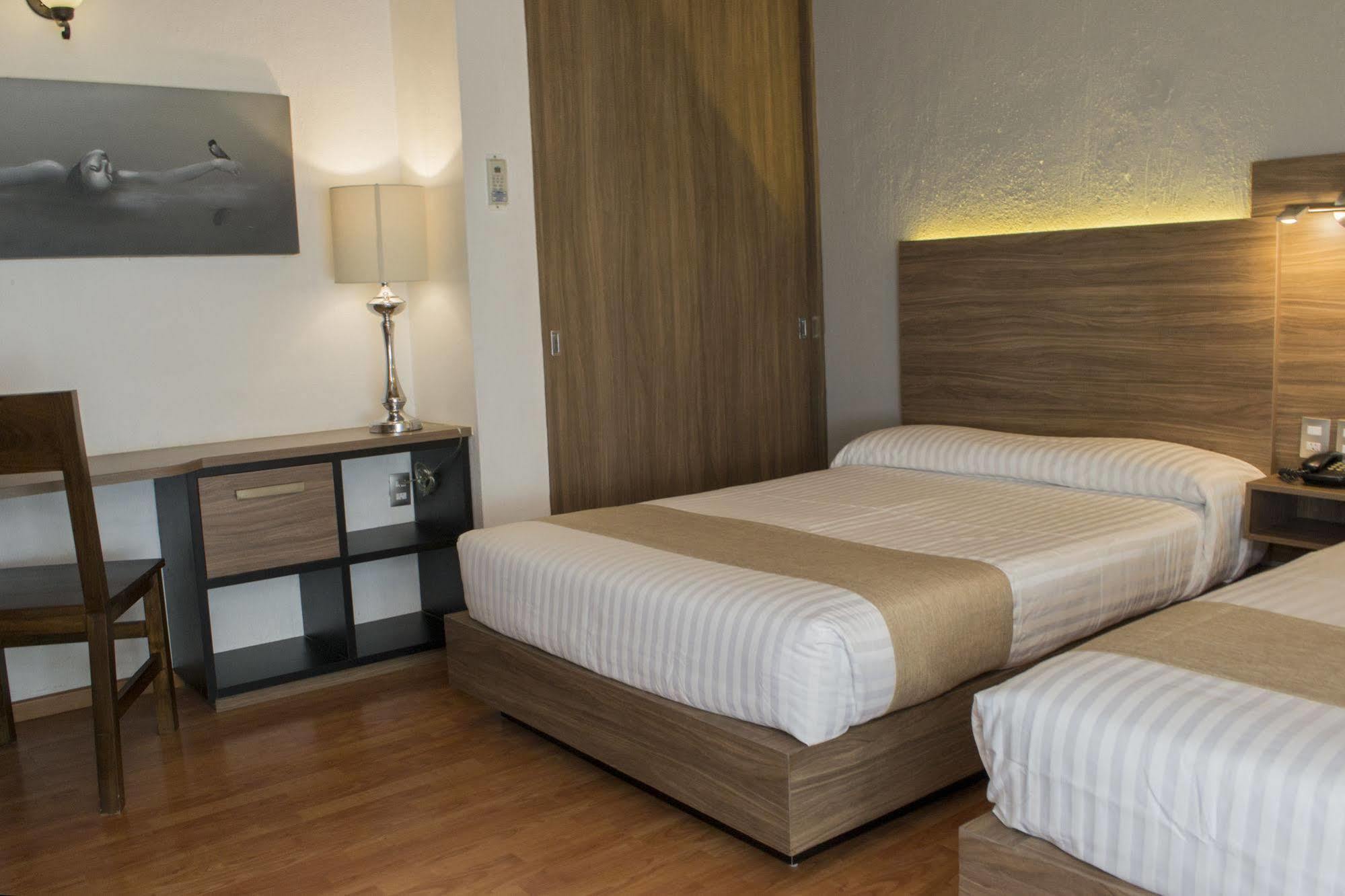 Hotel Villa Del Sol Expo Γκουανταλαχάρα Εξωτερικό φωτογραφία