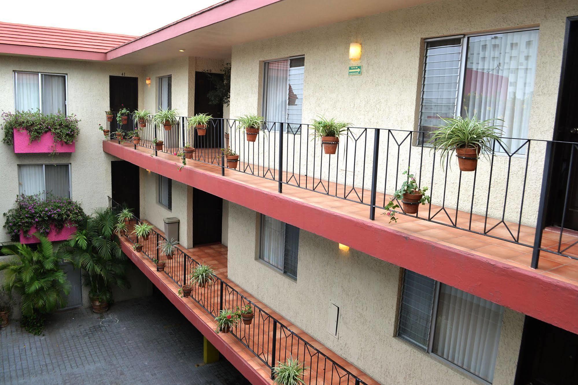 Hotel Villa Del Sol Expo Γκουανταλαχάρα Εξωτερικό φωτογραφία
