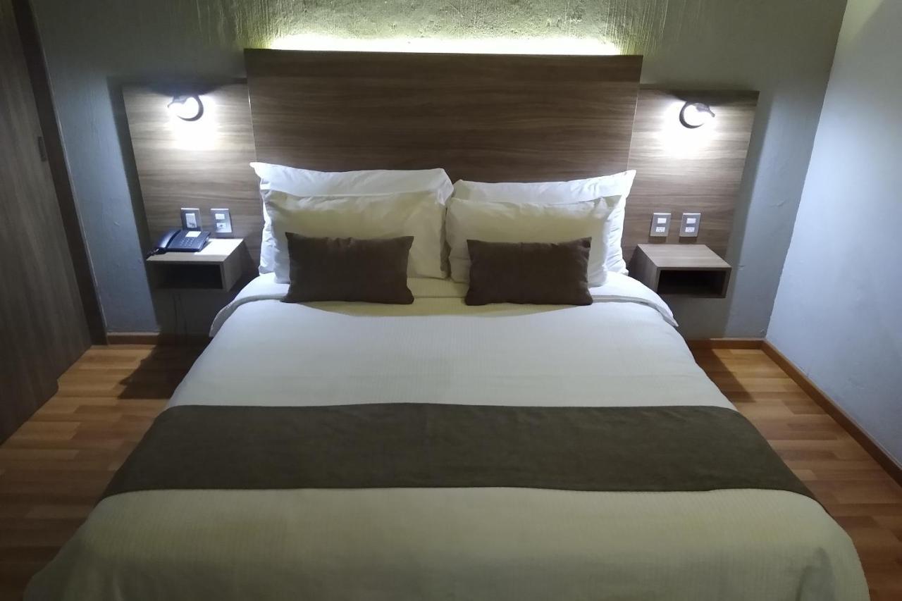 Hotel Villa Del Sol Expo Γκουανταλαχάρα Εξωτερικό φωτογραφία