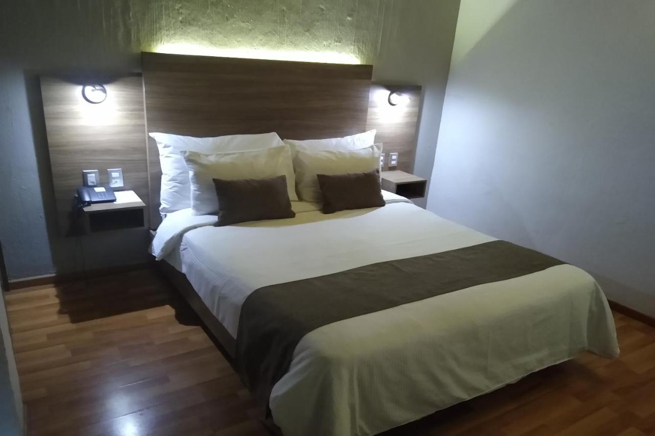 Hotel Villa Del Sol Expo Γκουανταλαχάρα Εξωτερικό φωτογραφία