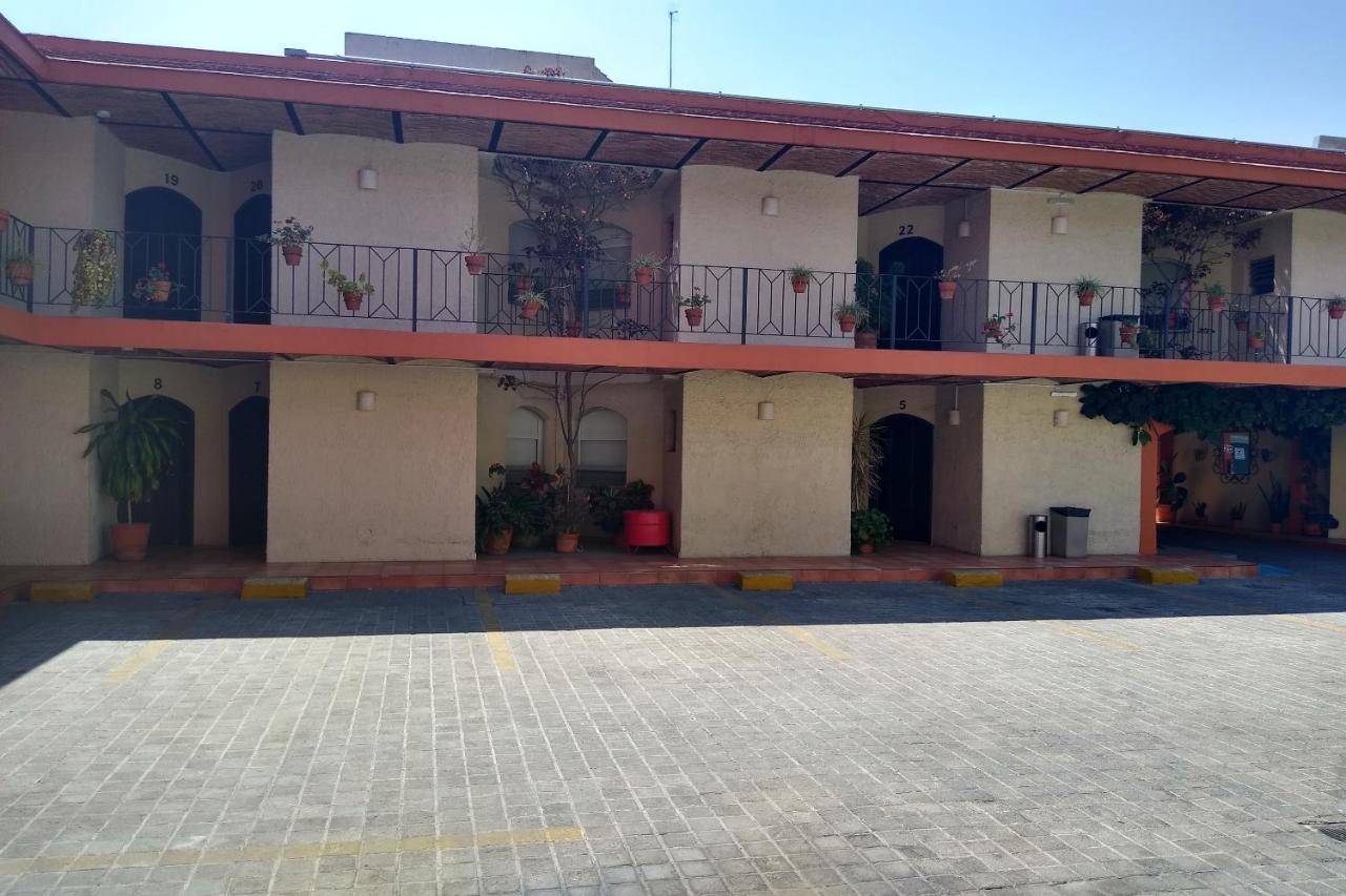 Hotel Villa Del Sol Expo Γκουανταλαχάρα Εξωτερικό φωτογραφία